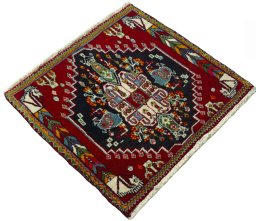 Close-up detail of 2000s Shiraz rug from Iran / Persia showing Wool weave