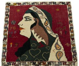 Surface texture of 2000s Shiraz rug with natural Wool and intricate pattern