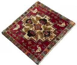 Close-up detail of 2000s Shiraz rug from Iran / Persia showing Wool weave
