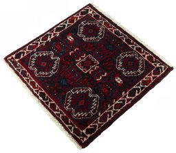 Corner detail of 2000s Shiraz rug showing border pattern and Wool pile