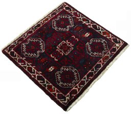 Close-up detail of 2000s Shiraz rug from Iran / Persia showing Wool weave