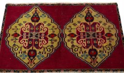 Surface texture of 2000s Shiraz rug with natural Wool and intricate pattern