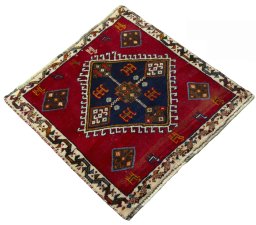 Close-up detail of 2000s Shiraz rug from Iran / Persia showing Wool weave