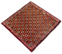 Close-up detail of 2000s Shiraz rug from Iran / Persia showing Wool weave