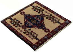 Close-up detail of 2000s Shiraz rug from Iran / Persia showing Wool weave