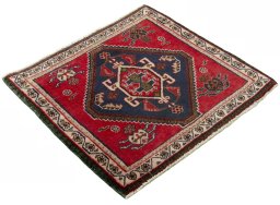Close-up detail of 2000s Shiraz rug from Iran / Persia showing Wool weave