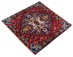 Corner detail of 2000s Shiraz rug showing border pattern and Wool pile