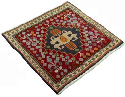 Close-up detail of 2000s Shiraz rug from Iran / Persia showing Wool weave