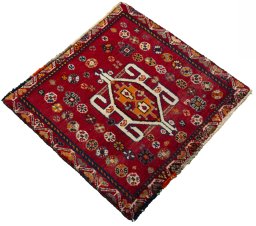 Close-up detail of 2000s Shiraz rug from Iran / Persia showing Wool weave