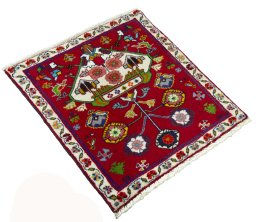 Close-up detail of 2000s Shiraz rug from Iran / Persia showing Wool weave