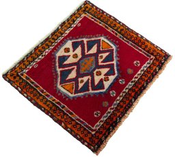 Close-up detail of 2000s Shiraz rug from Iran / Persia showing Wool weave