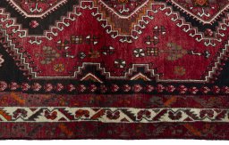 Close-up detail of 2000s Shiraz rug from Iran / Persia showing Wool weave