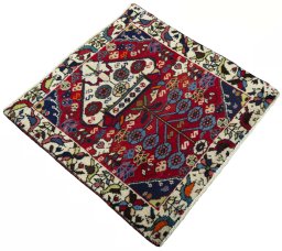 Close-up detail of 2000s Shiraz rug from Iran / Persia showing Wool weave