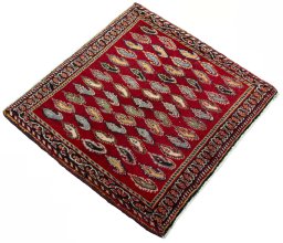 Close-up detail of 2000s Shiraz rug from Iran / Persia showing Wool weave