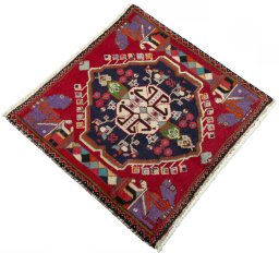 Close-up detail of 2000s Shiraz rug from Iran / Persia showing Wool weave