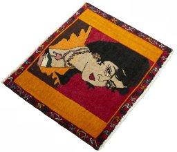 Close-up detail of 2000s Shiraz rug from Iran / Persia showing Wool weave
