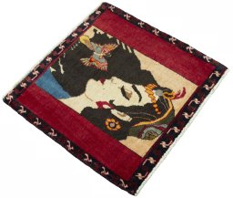 Close-up detail of 2000s Shiraz rug from Iran / Persia showing Wool weave