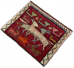 Corner detail of 2000s Shiraz rug showing border pattern and Wool pile