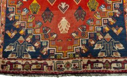 Close-up detail of 2000s Shiraz rug from Iran / Persia showing Wool weave