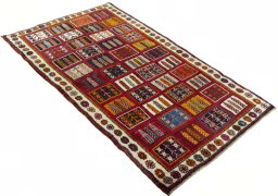 Close-up detail of 2000s Shiraz rug from Iran / Persia showing Wool weave