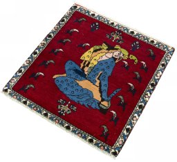Corner detail of 2000s Shiraz rug showing border pattern and Wool pile