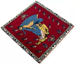 Close-up detail of 2000s Shiraz rug from Iran / Persia showing Wool weave
