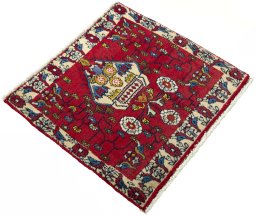 Close-up detail of 2000s Shiraz rug from Iran / Persia showing Wool weave