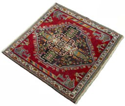 Close-up detail of 2000s Shiraz rug from Iran / Persia showing Wool weave