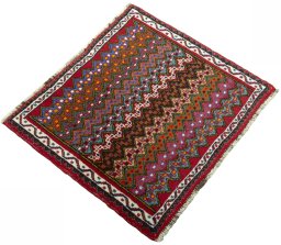 Close-up detail of 1970s Shiraz rug from Iran / Persia showing Wool weave