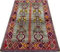 Surface texture of 1970s Shiraz rug with natural Wool and intricate pattern