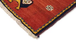 Backside of handmade 1990s Shiraz rug showing knot structure and weave density