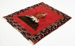 Corner detail of 1990s Shiraz rug showing border pattern and Wool pile