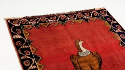 Surface texture of 1990s Shiraz rug with natural Wool and intricate pattern