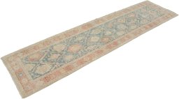 Close-up detail of New Sultanabad rug from Afghanistan showing Wool weave