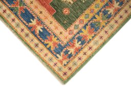 Backside of handmade New Sultanabad rug showing knot structure and weave density