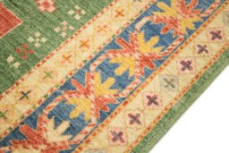 Central medallion detail of New Sultanabad rug from Afghanistan