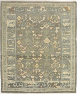 Full view of New Sultanabad rug from Iran / Persia, 311 × 257 cm in Gray tones