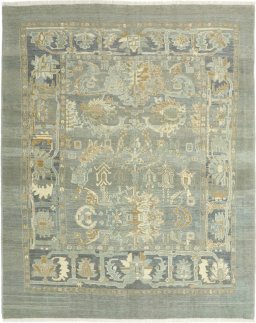 Full view of New Sultanabad rug from Iran / Persia, 307 × 248 cm in Gray tones