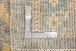 Close-up detail of New Sultanabad rug from Iran / Persia showing Wool weave