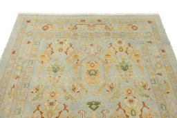 Backside of handmade New Sultanabad rug showing knot structure and weave density