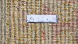 Close-up detail of New Sultanabad rug from Egyptian showing Wool weave