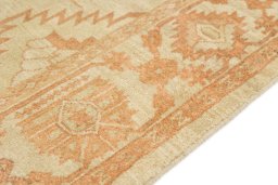 Central medallion detail of New Sultanabad rug from Iran / Persia