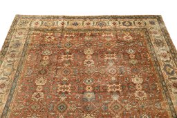 Surface texture of 1920s Sultanabad rug with natural Wool and intricate pattern
