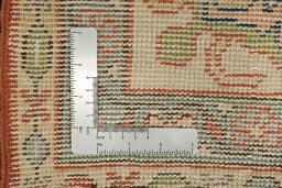 Close-up detail of 1920s Sultanabad rug from Iran / Persia showing Wool weave