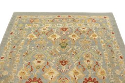 Surface texture of New Sultanabad rug with natural Wool and intricate pattern