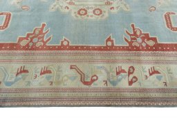 Corner detail of 1950s Wiss rug showing border pattern and Wool pile