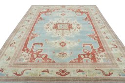 Surface texture of 1950s Wiss rug with natural Wool and intricate pattern