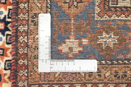 Close-up detail of 1990s Yalameh rug from Iran / Persia showing Wool weave