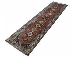 Corner detail of 2000s Yalameh rug showing border pattern and Wool pile