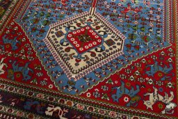 Close-up detail of 1970s Yalameh rug from Iran / Persia showing Wool weave